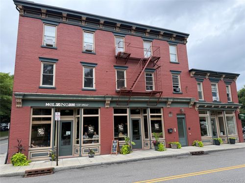 554 Main St, Beacon, NY, 12508-2863 | Card Image