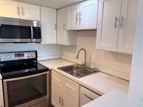 apt-410-4164 Inverrary Dr, Lauderhill, FL, 33319-4569 | Card Image