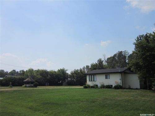 507-509 Parkdale St, Carrot River, SK, S0E0L0 | Card Image