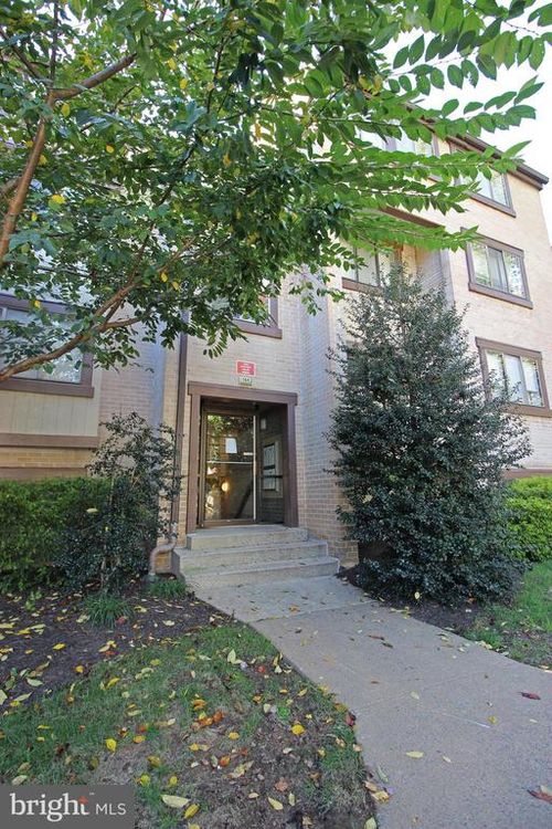 400-1662 Parkcrest Cir, RESTON, VA, 20190-4950 | Card Image