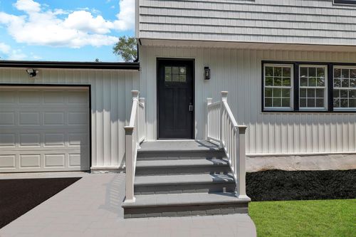 11 Hastings Dr, Merrick, NY, 11566-1442 | Card Image