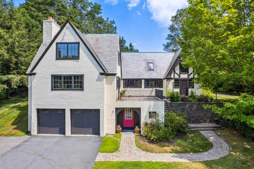 33 E Wheelock St, Hanover, NH, 03755-1546 | Card Image