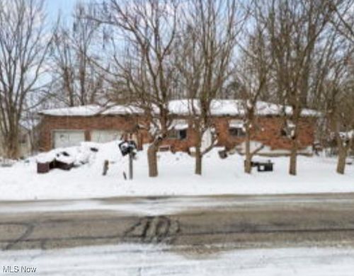 7202 Woodland Ave, Chagrin Falls, OH, 44023-3728 | Card Image