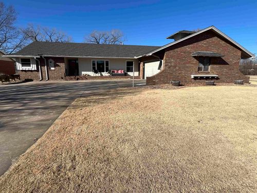 307 Willow Rd, Hillsboro, KS, 67063-1905 | Card Image