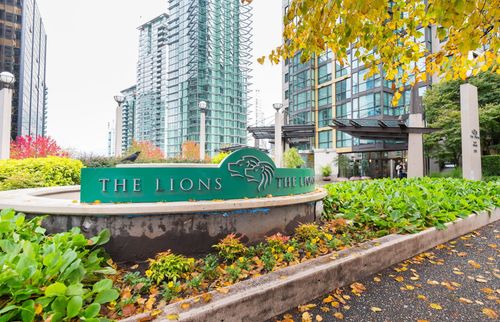 {{alt}} | Card Image