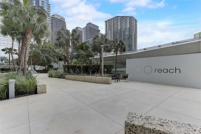 3004 - 68 Se 6th St, Condo with 3 bedrooms, 3 bathrooms and null parking in Miami FL | Image 2