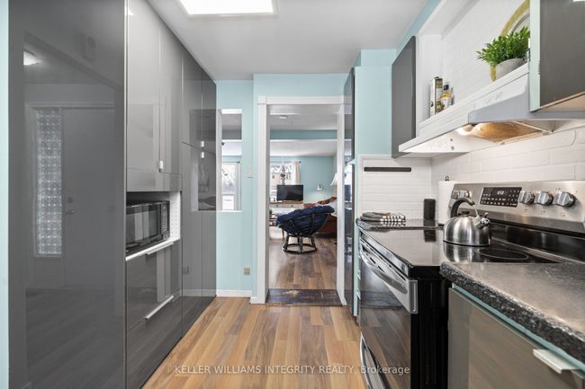 2013 Stonehenge Cres, Condo with 3 bedrooms, 2 bathrooms and null parking in Ottawa ON | Image 5