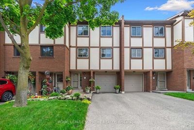 4 - 1764 Rathburn Rd E, Condo with 3 bedrooms, 3 bathrooms and 2 parking in Mississauga ON | Image 3