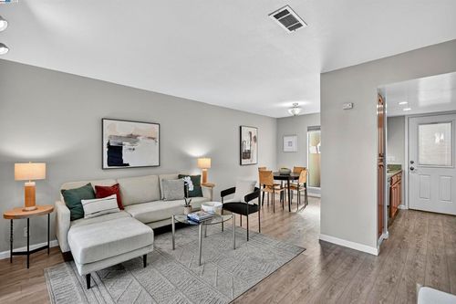 5645 Evergreen Ter, Fremont, CA, 94538-2440 | Card Image