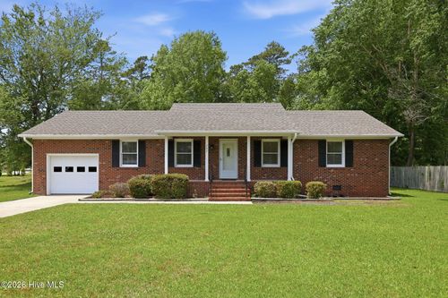 703 Oxford Dr, Morehead City, NC, 28557-3042 | Card Image