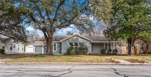 3909 Austin Avenue, Waco, TX, 76710 | Card Image