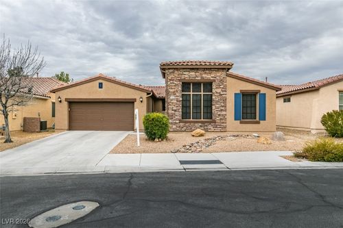 8105 Meadow Falls St, North Las Vegas, NV, 89085-2338 | Card Image