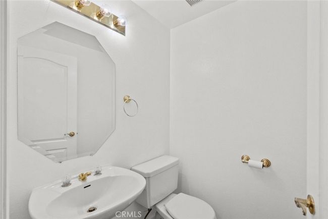 102 - 4348 Mammoth Ave, Condo with 2 bedrooms, 3 bathrooms and null parking in Sherman Oaks CA | Image 22
