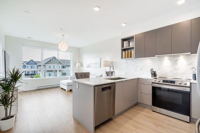 309 - 1792 Starling Dr, Condo with 1 bedrooms, 1 bathrooms and 1 parking in Tsawwassen BC | Image 2