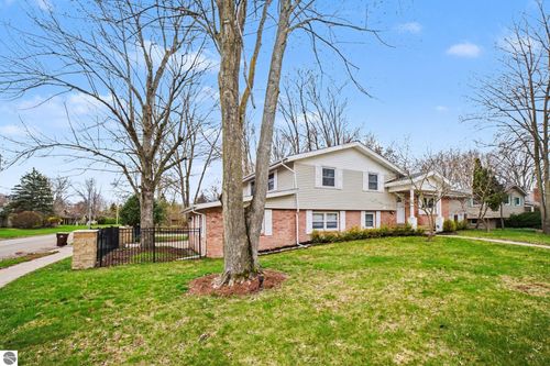 1320 E Lincoln St, Mt. Pleasant, MI, 48858-1954 | Card Image