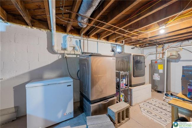 7112 Howell Ter, House other with 4 bedrooms, 2 bathrooms and null parking in Stroudsburg PA | Image 25