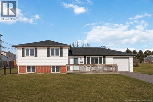 35 Nowlan Dr, Riverview, NB, E1B1G1 | Card Image