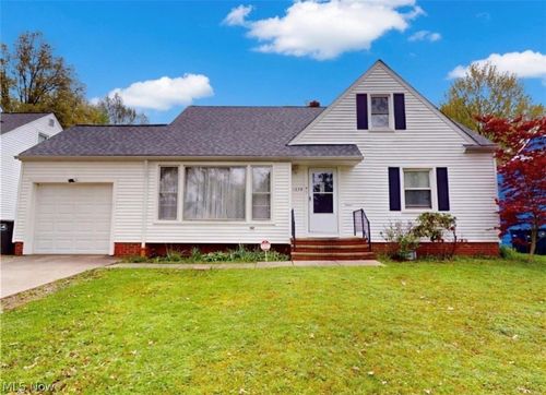 1339 Haverston Rd, Lyndhurst, OH, 44124-1449 | Card Image