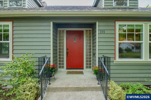 295 Myers St S, Salem, OR, 97302-4325 | Card Image