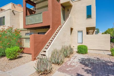 2715 - 3600 N Hayden Road, Condo with 1 bedrooms, 1 bathrooms and null parking in Scottsdale AZ | Image 2