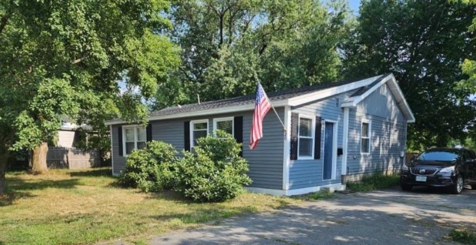 Schmitt St, Claremont, NH 03743
