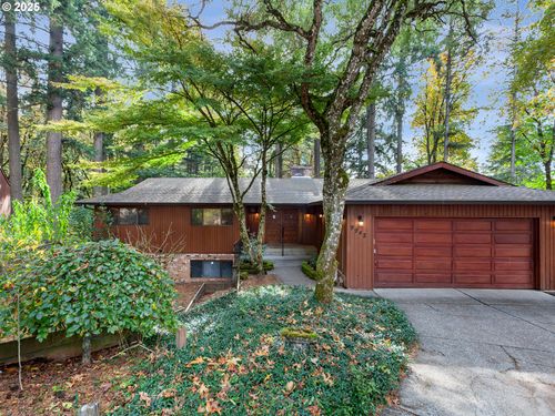 9942 Se Kela Pl, Happy Valley, OR, 97086-7253 | Card Image