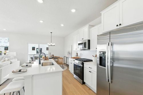 10381 Birchwood Cir, Victoria, MN, 55318-7455 | Card Image