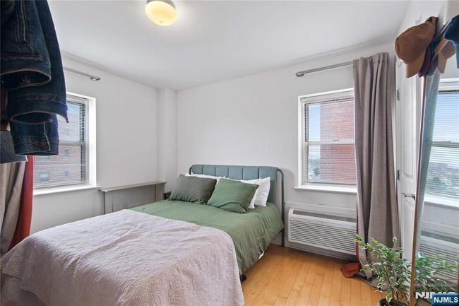 70 Munn Ave, Condo with 1 bedrooms, 1 bathrooms and null parking in East Orange NJ | Image 11