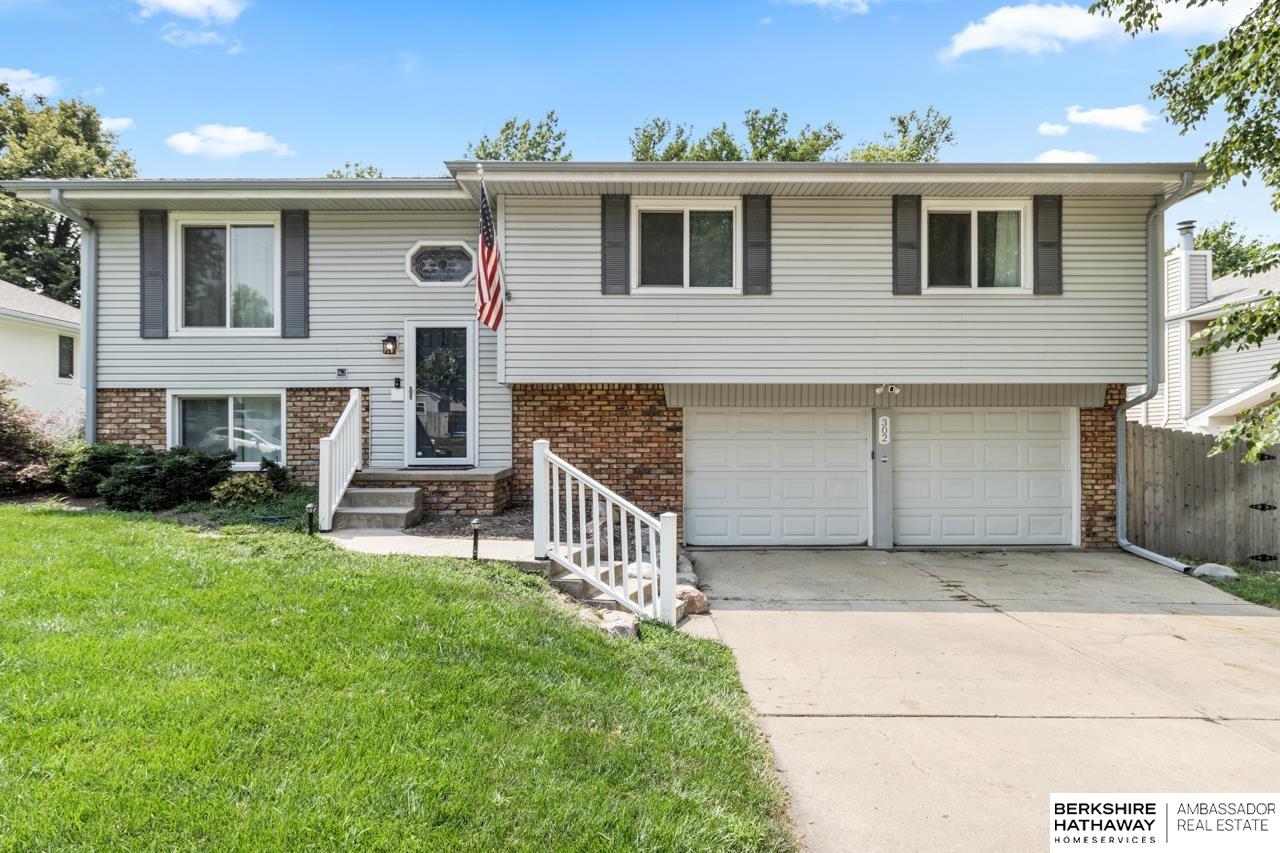Prospect Dr, Papillion, NE 68046