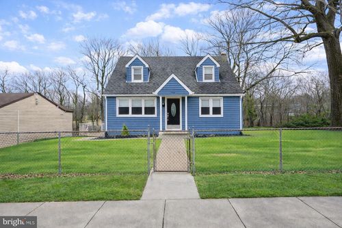 950 Central Ave, RUNNEMEDE, NJ, 08078-1149 | Card Image