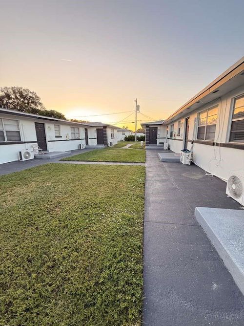 apt-4-1886 41st Ave, Vero Beach, FL, 32960-2553 | Card Image