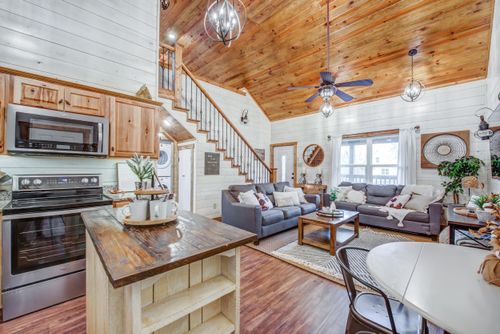 700 Fairway Ln, Counce, TN, 38326-8028 | Card Image