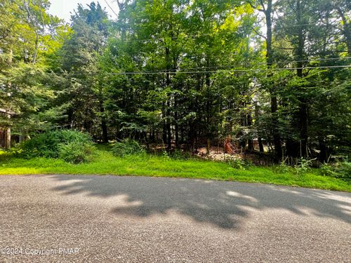 639 Bear Rock Rd, Lake Ariel, PA, 18436 | Card Image