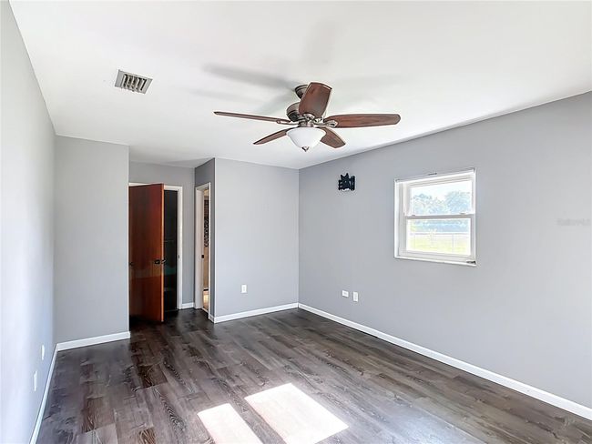 Living Room 1 | Image 27