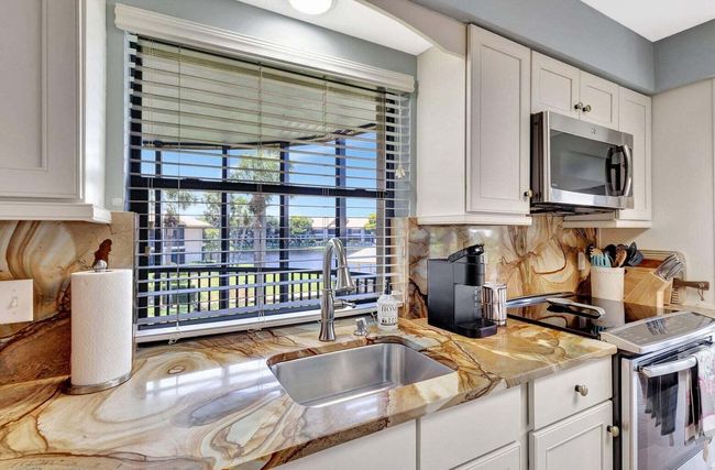 APT-237 - 16997 Waterbend Dr, Condo with 2 bedrooms, 2 bathrooms and null parking in Jupiter FL | Image 16