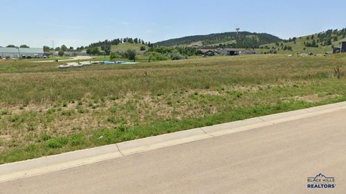 825 Petros Dr, Rapid City, SD, 57701 | Card Image