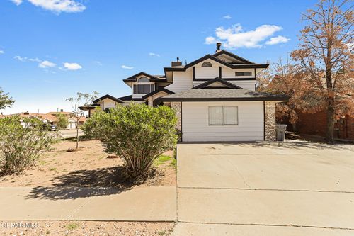 10976 Ernie Banks Dr, El Paso, TX, 79934-3402 | Card Image