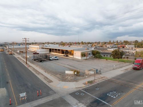 1302 Glenwood St, Delano, CA, 93215-2020 | Card Image