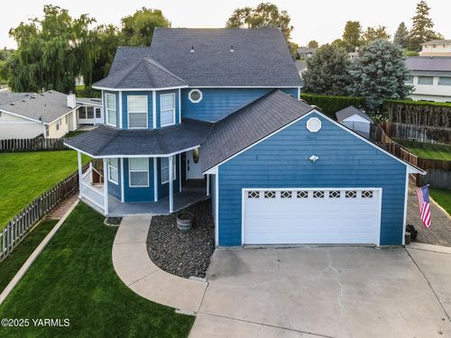 635 Westwind Dr, Zillah, WA, 98953-9669 | Card Image