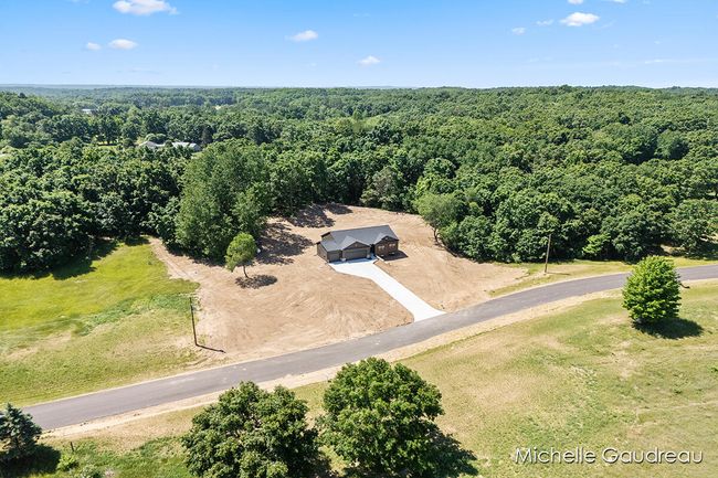 3551 Leaf Ln, House other with 3 bedrooms, 3 bathrooms and null parking in Freeport MI | Image 47