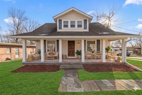 1242 Mckinley Ave, Des Moines, IA, 50315-3829 | Card Image