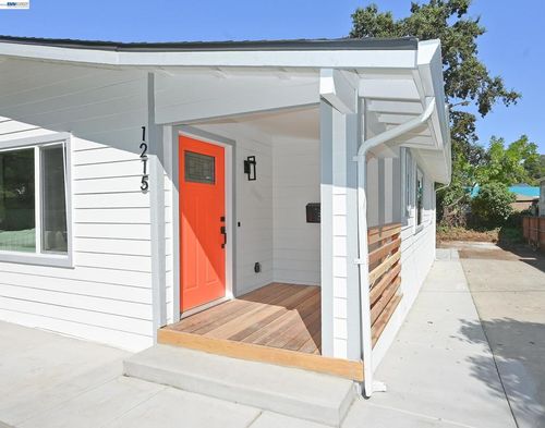 1215 Warren St, Martinez, CA, 94553-1912 | Card Image