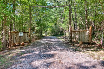 28 Hawthorne Street, House other with 1 bedrooms, 1 bathrooms and null parking in New Waverly TX | Image 2