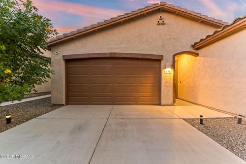 646 W Calle El Teclado, Sahuarita, AZ, 85629 | Card Image