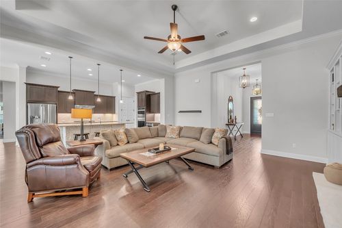 18609 Expedition Trl, Lago Vista, TX, 78645-2195 | Card Image