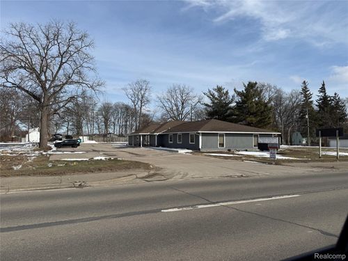 b-5850 Dixie Hwy, Clarkston, MI, 48346-3396 | Card Image