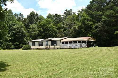 507 Liberty Ln, Taylorsville, NC, 28681-6660 | Card Image