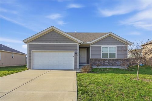 31775 W 171st Street, Gardner, KS, 66030 | Card Image