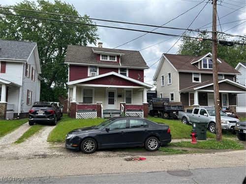 2732 Daleford Avenue Ne, Canton, OH, 44705 | Card Image