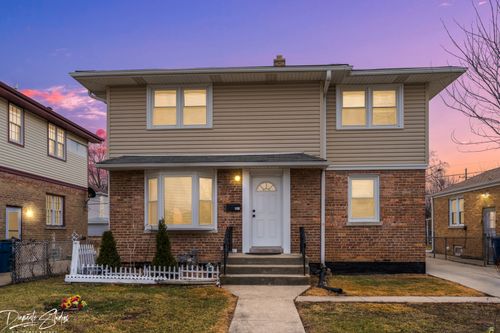 9741 Lonnquist Dr, Franklin Park, IL, 60131-1737 | Card Image